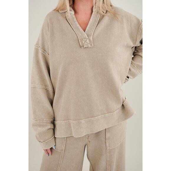 EASEL Tops - NEW EASEL rustler’s rest boxy top in beige